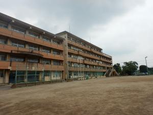 上平中学校
