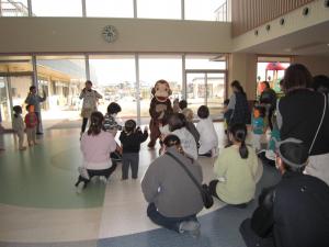 もんきちとの触れ合い２