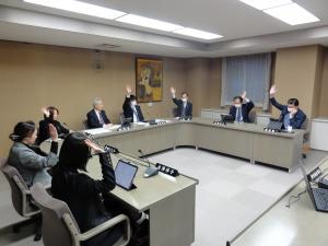 健康福祉常任委員会の審査